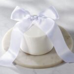 「小嶋栞監修 ACAI RIBBON NOEL アサイーと彩りフルーツのヨーグルトクリームケーキ」税込み3,780円